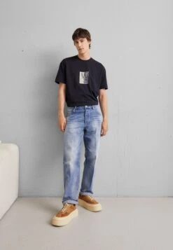 Emporio Armani Pockets Pant - Straight Leg Jeans - Denim Blu 11 Emporio Armani Pockets Pant - Straight Leg Jeans - Denim Blu -Jack and Jones Verkoopwinkel def74bf54eed4c0c8df841c67afe5605