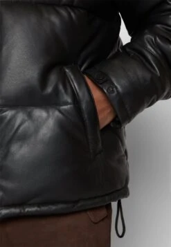 Denver Puffer - Leren Jas - Black -Jack and Jones Verkoopwinkel e1c64fd28b0847caa0e703515e31c4af