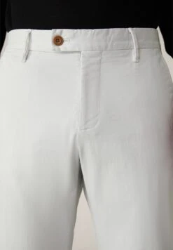 Strellson 11 Code 2-D 10011351 - Chino - Pastellgrau -Jack and Jones Verkoopwinkel e610e105fc0e4adda76d4ae50799adf7