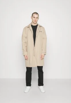 Coat - Mantel - Beige -Jack and Jones Verkoopwinkel e7ac5a1c86894910b0db2bc1f0f694dd