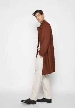 Sandro Mantel - Marron Foncé -Jack and Jones Verkoopwinkel e82d1b7910dd43cd96a3fa51d7bccd18