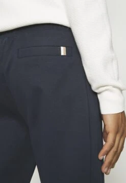 Boss Lamont - Trainingsbroek - Dark Blue -Jack and Jones Verkoopwinkel e88a57dc415e4c298cd494e634d6ce6a