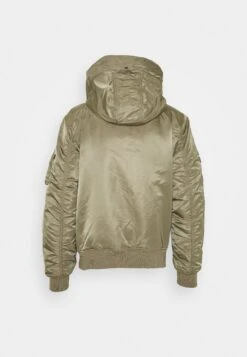 Alpha Industries Hooded Arctic - Winterjas - Stratos 9 Alpha Industries Hooded Arctic - Winterjas - Stratos -Jack and Jones Verkoopwinkel ea0273c5d27d4a168bec2579e1ba8115