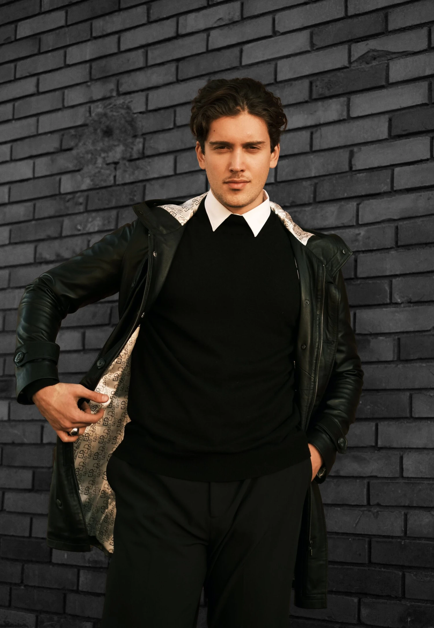 Hooded Leather Coat - Trenchcoat - Black 5 Hooded Leather Coat - Trenchcoat - Black - Afbeelding 3