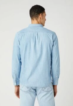 Wrangler Ls 1 Pkt Button Down - Overhemd - Light Indigo -Jack and Jones Verkoopwinkel eca076a2e27c4ffa9e6fc1864b06e530