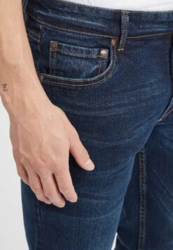 Solid Sdpilto - Straight Leg Jeans - Dark Blue Denim 11 Solid Sdpilto - Straight Leg Jeans - Dark Blue Denim -Jack and Jones Verkoopwinkel f0c3bf984b2a4f59944dfe0a9d0ffdd3