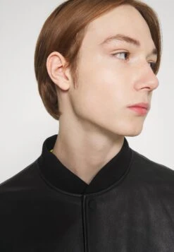 THEORY Varsity - Leren Jas - Black 11 THEORY Varsity - Leren Jas - Black -Jack and Jones Verkoopwinkel f177265b0235415c80597f9a87509eb0