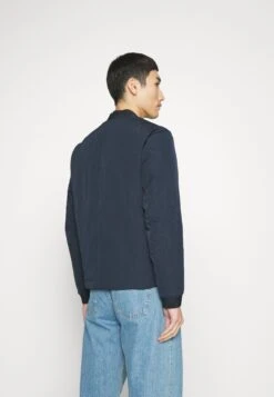 Boss Othmar - Bomberjacks - Dark Blue 9 Boss Othmar - Bomberjacks - Dark Blue -Jack and Jones Verkoopwinkel f260998eb4624ade8262f8a0ff0c6d83