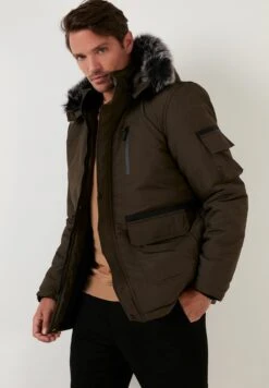 Hooded - Winterjas - Khaki -Jack and Jones Verkoopwinkel f3dd7e42f5914453a66aaba8cb1bc574