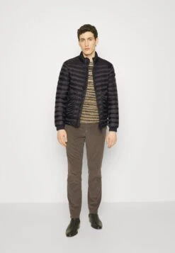 PEUTEREY Onizuka Rug - Jas - Schwarz -Jack and Jones Verkoopwinkel f40c8cc38c3b44c88b3754fb061d76a3