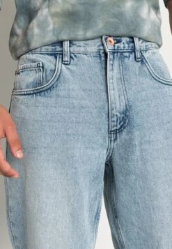 Redefined Rebel Tokyo - Relaxed Fit Jeans - Bleach -Jack and Jones Verkoopwinkel f9a7967eb6164843890805521dd64b6b