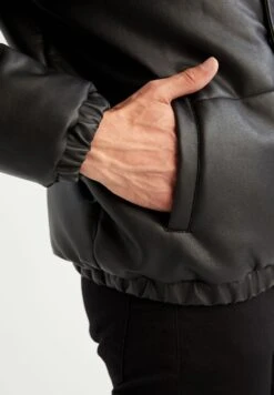 DeFacto Regular Fit- Winterjas - Black -Jack and Jones Verkoopwinkel fa89b4adc7114696a59fd94965be4105