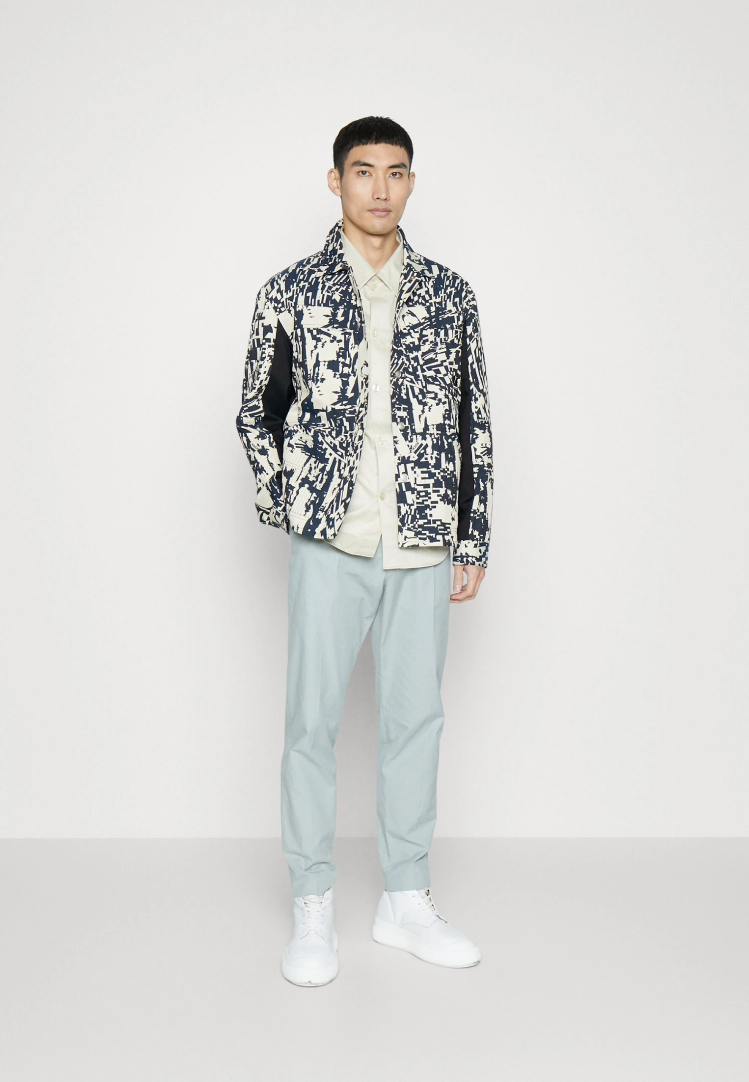 KOCHÉ Sportsjacket Unisex - Lichte Jas - Ecru/Blue 4 KOCHÉ Sportsjacket Unisex - Lichte Jas - Ecru/Blue - Afbeelding 2