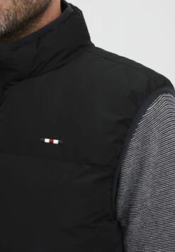 Hugo - Bodywarmer - Black Beauty 13 Hugo - Bodywarmer - Black Beauty -Jack and Jones Verkoopwinkel fc09a2c4aa29469891b7fe968e380e70