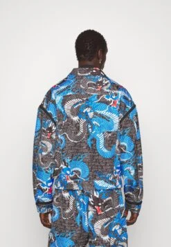 Unisex - Lichte Jas - King Of Dragons -Jack and Jones Verkoopwinkel fd08ba0725d041fb9b4718c9deda9937